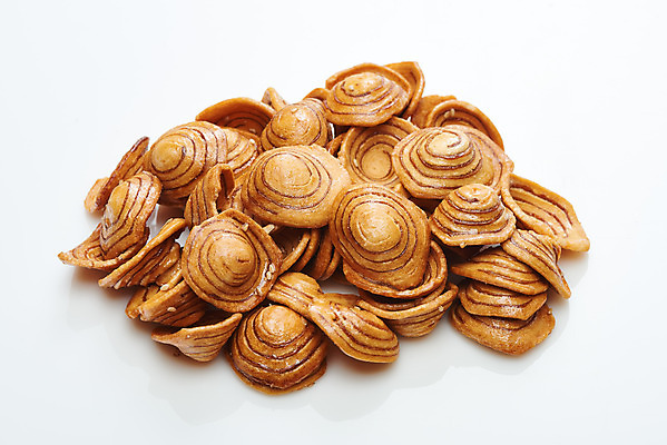 포토 JPG 스튜디오촬영 디저트 실내 누끼 사람없음 과자 추억 흰배경 복고 전통과자 생과자 소라과자 국내포토 음식 백그라운드 컨셉 내부 흰색 파일형식