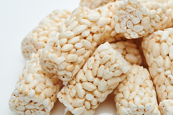 포토 JPG 스튜디오촬영 디저트 실내 누끼 근접촬영 사람없음 과자 추억 흰배경 복고 뻥튀기 쌀강정 전통과자 생과자 국내포토 음식 뷰포인트 백그라운드 컨셉 내부 흰색 강정 파일형식