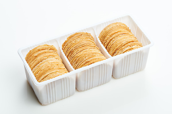 포토 JPG 스튜디오촬영 디저트 실내 누끼 사람없음 과자 추억 흰배경 복고 전병 전통과자 생과자 국내포토 음식 백그라운드 컨셉 내부 흰색 파일형식