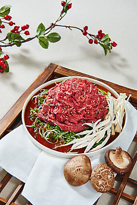 포토 JPG 스튜디오촬영 열매 실내 생고기 육류 사람없음 버섯 소고기 신선 오브젝트 흰배경 표고버섯 마블링 소불고기 파채 국내포토 식물 음식 백그라운드 식재료 내부 흰색 불고기 파일형식