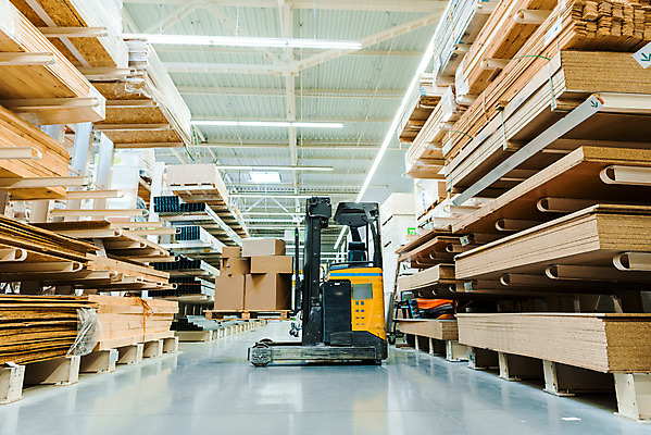 포토 JPG 비즈니스 실내 사람없음 상자 쌓기 작업 창고 산업현장 지게차 물류창고 우크라이나 재고 국내포토 유럽 산업 모션 내부 중장비 상품 파일형식