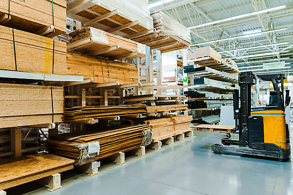 포토 JPG 비즈니스 실내 사람없음 상자 쌓기 작업 창고 산업현장 지게차 물류창고 우크라이나 재고 국내포토 유럽 산업 모션 내부 중장비 상품 파일형식