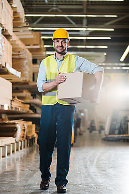 포토 JPG 전신 서양인 외국인 응시 남자 40대 중년 노동자 실내 한명 서기 미소 들기 사람 앞모습 상자 작업 비즈니스맨 안전모 헬멧 창고 물류창고 안전조끼 우크라이나 중년남자한명만 재고 국내포토 직업 1 시선 유럽 뷰포인트 비즈니스 모션 표정 인종 성인 내부 직장인 상품 안전장비 보호장비 남자한명만 중년남자만 파일형식