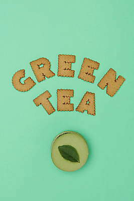 포토 JPG 스튜디오촬영 알파벳 디저트 실내 누끼 사람없음 하이앵글 쿠키 달콤 녹차 오브젝트 마카롱 녹차잎 말차 플랫레이 초록배경 녹차맛 국내포토 영어 음식 뷰포인트 백그라운드 내부 초록색 차_음료 플랫 맛 찻잎 파일형식