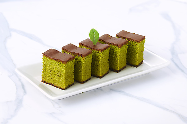 포토 JPG 스튜디오촬영 그릇 잎 디저트 실내 누끼 사람없음 여러개 녹차 오브젝트 흰배경 말차 카스테라 녹차맛 국내포토 식물 식기 음식 빵 다수 백그라운드 내부 차_음료 흰색 맛 파일형식