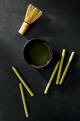 포토 JPG 스튜디오촬영 검은배경 티타임 디저트 실내 누끼 사람없음 하이앵글 과자 달콤 녹차 오브젝트 말차 플랫레이 차선_다기 녹차맛 국내포토 음식 뷰포인트 백그라운드 휴식 내부 차_음료 검은색 플랫 맛 다기 파일형식