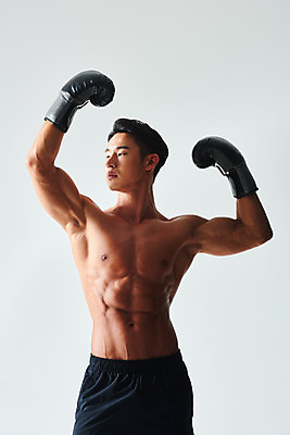 포토 JPG 스튜디오촬영 응시 남자 스포츠 포즈 다이어트 근육 운동선수 실내 건강 한명 서기 누끼 상반신 20대 성인 앞모습 운동 건강관리 헬스 힘 권투 한국인 권투글러브 권투선수 보디빌딩 흰배경 열정 바디케어 성인남자한명만 바디프로필 국내포토 1 시선 감정 뷰포인트 백그라운드 모션 관리 사람 동양인 청년 내부 격투기 글러브 흰색 남자한명만 성인남자만 파일형식