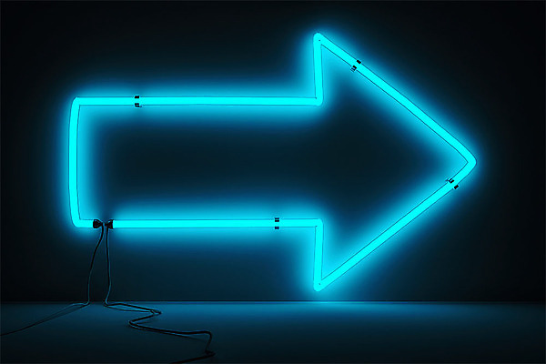 PSD 편집 편집이미지 화살표 말풍선 검은배경 프레임 사람없음 파란색 빛 반짝임 3D 디지털합성 네온 카피스페이스 네온아트 편집소스 이미지편집 편집3D 컬러 백그라운드 모션 검은색 공백 파일형식