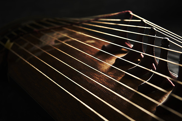 포토 JPG 스튜디오촬영 한국전통 검은배경 실내 국악기 국악 근접촬영 사람없음 오브젝트 아쟁 국내포토 전통 악기 음악 뷰포인트 백그라운드 현악기 한국 내부 검은색 파일형식