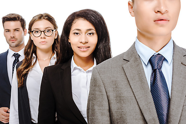 포토 JPG 스튜디오촬영 서양인 외국인 응시 여자 남자 안경 비즈니스 협력 실내 서기 미소 누끼 사람 동양인 정장 여러명 상반신 성인 앞모습 비즈니스맨 비즈니스우먼 전문직 스마트 동료 흰배경 우크라이나 성인만 국내포토 직업 시선 잡화 옷 유럽 뷰포인트 다수 백그라운드 컨셉 관계 모션 표정 인종 내부 흰색 직장인 파일형식