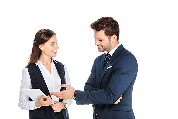 포토 JPG 스튜디오촬영 서양인 외국인 응시 여자 남자 비즈니스 협력 실내 대화 서기 미소 들기 누끼 사람 상반신 성인 두명 옆모습 태블릿 마주보기 팔짱 가리킴 비즈니스맨 비즈니스우먼 스마트 동료 흰배경 손뻗기 우크라이나 성인만 국내포토 시선 유럽 뷰포인트 백그라운드 컨셉 관계 모션 표정 말하기 인종 손짓 내부 전자제품 스마트기기 흰색 직장인 파일형식