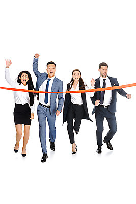 포토 JPG 스튜디오촬영 전신 서양인 외국인 응시 여자 남자 여유 비즈니스 협력 실내 서기 미소 누끼 사람 동양인 정장 여러명 성인 앞모습 달리기 손들기 파이팅 경쟁 비즈니스맨 비즈니스우먼 도착 동료 즐거움 흰배경 골 우크라이나 성인만 국내포토 시선 옷 감정 유럽 뷰포인트 다수 백그라운드 컨셉 관계 모션 표정 인종 내부 흰색 직장인 파일형식