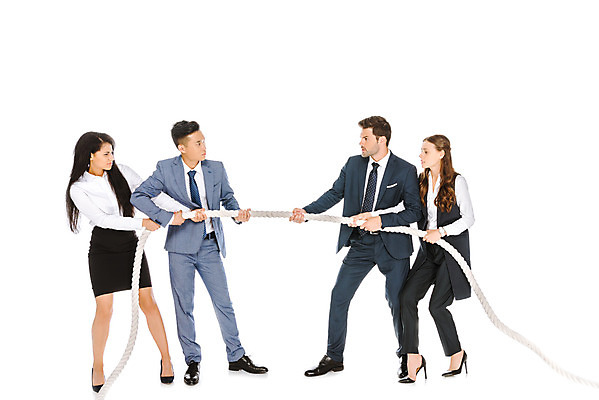 포토 JPG 스튜디오촬영 전신 서양인 외국인 응시 여자 남자 비즈니스 협력 실내 서기 누끼 사람 동양인 정장 여러명 성인 옆모습 손잡기 경쟁 비즈니스맨 비즈니스우먼 찡그림 당기기 집중 동료 흰배경 싸움 줄다리기 우크라이나 성인만 국내포토 시선 옷 유럽 뷰포인트 다수 백그라운드 컨셉 관계 모션 놀이 표정 인종 내부 흰색 직장인 파일형식