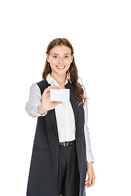 포토 JPG 스튜디오촬영 서양인 외국인 손 여자 비즈니스 명함 실내 한명 서기 미소 들기 누끼 사람 정장 상반신 성인 앞모습 신체부위 잡기 비즈니스우먼 자신감 즐거움 흰배경 주기 우크라이나 자기소개 성인여자한명만 국내포토 1 옷 감정 유럽 뷰포인트 백그라운드 모션 표정 인종 내부 흰색 직장인 여자한명만 성인여자만 파일형식