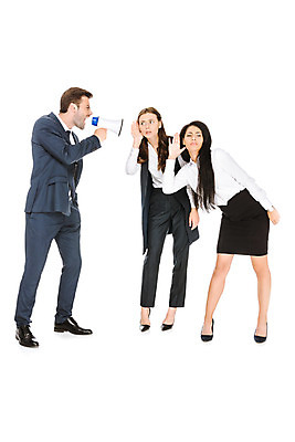 포토 JPG 스튜디오촬영 전신 서양인 외국인 여자 남자 비즈니스 협력 실내 서기 누끼 사람 정장 성인 앞모습 옆모습 세명 확성기 놀람 외침 듣기 짜증 비즈니스맨 비즈니스우먼 흰배경 귀 불만 잔소리 불화 우크라이나 성인만 국내포토 옷 감정 유럽 뷰포인트 백그라운드 모션 표정 인종 내부 신체부위 소리 흰색 직장인 파일형식