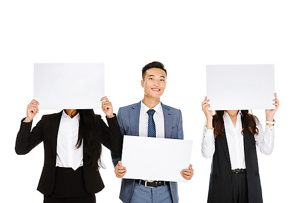 포토 JPG 스튜디오촬영 서양인 외국인 배너 여자 남자 비즈니스 협력 사각프레임 실내 서기 미소 들기 누끼 사람 동양인 정장 상반신 성인 앞모습 세명 잡기 비즈니스맨 비즈니스우먼 흰배경 얼굴가리기 우크라이나 성인만 국내포토 옷 유럽 뷰포인트 백그라운드 모션 프레임 표정 인종 내부 사각형 흰색 가림 직장인 파일형식