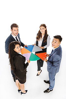 포토 JPG 스튜디오촬영 전신 서양인 외국인 여자 남자 조각 비즈니스 협력 실내 서기 미소 들기 누끼 사람 동양인 정장 여러명 성인 앞모습 옆모습 뒷모습 올려보기 비즈니스맨 비즈니스우먼 원형 수집 동료 흰배경 원그래프 우크라이나 조각맞추기 성인만 국내포토 도형 옷 유럽 뷰포인트 다수 백그라운드 관계 모션 그래프 표정 인종 내부 흰색 직장인 맞추기 파일형식