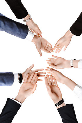 포토 JPG 스튜디오촬영 서양인 외국인 손 여자 남자 비즈니스 모션 실내 누끼 사람 동양인 손짓 여러명 성인 신체부위 비즈니스맨 비즈니스우먼 동료 흰배경 우크라이나 성인만 국내포토 유럽 다수 백그라운드 관계 인종 내부 흰색 직장인 파일형식