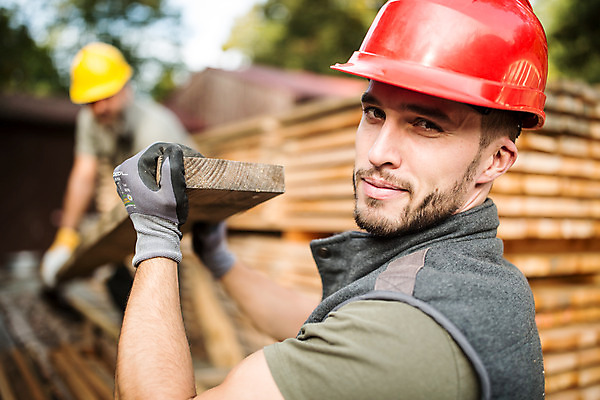 포토 JPG 주간 전신 서양인 나무 응시 남자 40대 중년 장갑 서기 들기 사람 상반신 20대 성인 야외 두명 앞모습 옆모습 숲 안전모 헬멧 통나무 체코 나무판자 나무조각 벌목 벌목작업 임업 성인남자만 국내포토 자연요소 외국인 식물 시선 잡화 유럽 산업 뷰포인트 모션 청년 목재 안전장비 보호장비 남자만 성인만 파일형식