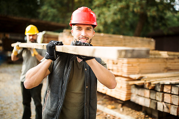 포토 JPG 주간 서양인 나무 응시 남자 40대 중년 장갑 서기 들기 사람 상반신 20대 성인 야외 두명 앞모습 숲 안전모 헬멧 통나무 체코 나무판자 나무조각 벌목 벌목작업 임업 성인남자만 국내포토 자연요소 외국인 식물 시선 잡화 유럽 산업 뷰포인트 모션 청년 목재 안전장비 보호장비 남자만 성인만 파일형식