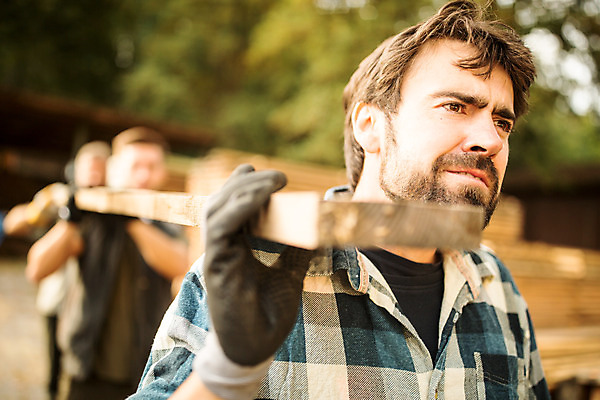 포토 JPG 주간 서양인 나무 응시 남자 40대 중년 장갑 서기 들기 사람 상반신 20대 성인 야외 옆모습 세명 30대 숲 통나무 체코 나무판자 나무조각 벌목 벌목작업 임업 성인남자만 국내포토 자연요소 외국인 식물 시선 잡화 유럽 산업 뷰포인트 모션 청년 목재 장년 남자만 성인만 파일형식