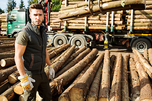 포토 JPG 주간 서양인 나무 응시 남자 한명 서기 사람 상반신 20대 성인 야외 옆모습 숲 포크레인 통나무 체코 벌목 벌목작업 임업 성인남자한명만 국내포토 자연요소 외국인 식물 1 시선 유럽 산업 뷰포인트 모션 청년 중장비 남자한명만 성인남자만 파일형식