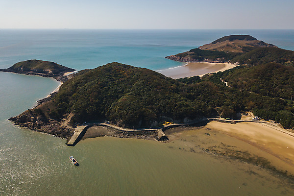 포토 JPG 주간 바다 섬 여행 하늘 한국 풍경 사람없음 야외 인천 항공촬영 국내여행 선박 옹진군 국내포토 자연요소 아시아 뷰포인트 수상교통 파일형식