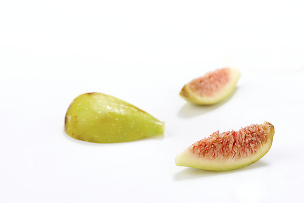 포토 JPG 스튜디오촬영 조각 과일 자연 단면 실내 누끼 사람없음 아웃포커스 농작물 신선 세개 오브젝트 흰배경 유기농 무화과 안티에이징 변비예방 청무화과 국내포토 웰빙 백그라운드 농업 촬영기법 3 내부 흰색 생태계 예방 변비 파일형식