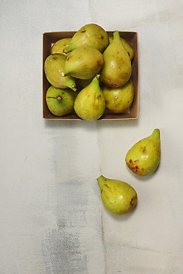 포토 JPG 스튜디오촬영 과일 자연 회색배경 실내 누끼 사람없음 농작물 하이앵글 여러개 신선 오브젝트 유기농 무화과 안티에이징 플랫레이 변비예방 청무화과 종이접시 국내포토 접시 웰빙 뷰포인트 다수 백그라운드 농업 내부 회색 플랫 생태계 예방 변비 파일형식