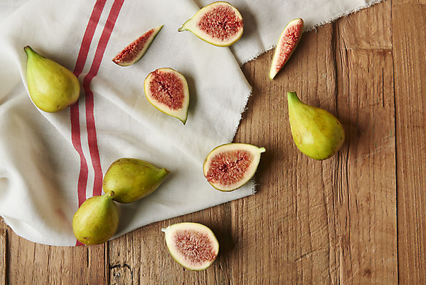 포토 JPG 스튜디오촬영 과일 자연 단면 실내 누끼 사람없음 농작물 하이앵글 여러개 식탁보 신선 오브젝트 유기농 무화과 안티에이징 플랫레이 변비예방 청무화과 나무배경 국내포토 웰빙 뷰포인트 다수 백그라운드 농업 내부 플랫 생태계 예방 변비 파일형식