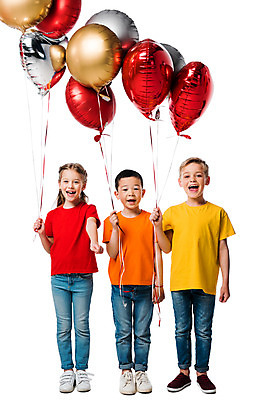 포토 JPG 스튜디오촬영 전신 서양인 외국인 백인 여자 남자 문화 어린이 실내 서기 누끼 사람 동양인 소녀 소년 앞모습 세명 친구 컬러풀 글로벌 즐거움 흰배경 지구촌 하트풍선 풍선 어린이만 국내포토 감정 뷰포인트 컬러 백그라운드 관계 모션 인종 내부 흰색 하트 파일형식