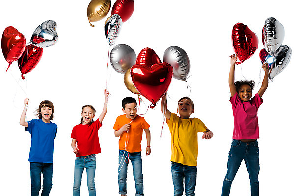 포토 JPG 스튜디오촬영 서양인 외국인 백인 여자 남자 문화 어린이 흑인 실내 누끼 사람 동양인 소녀 소년 여러명 상반신 앞모습 10대 친구 컬러풀 글로벌 점프 즐거움 흰배경 지구촌 하트풍선 풍선 어린이만 국내포토 감정 뷰포인트 컬러 다수 백그라운드 관계 모션 청소년 인종 내부 흰색 하트 파일형식