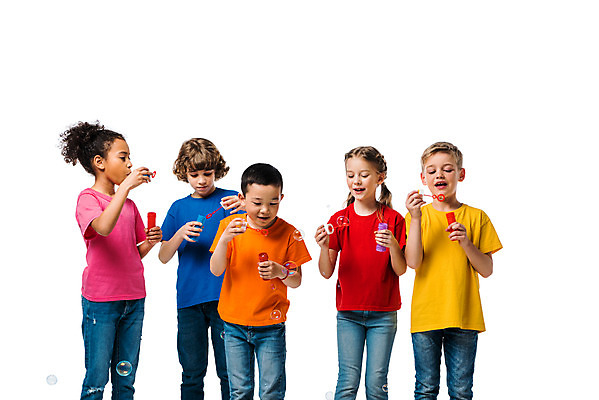 포토 JPG 스튜디오촬영 서양인 외국인 백인 여자 남자 문화 어린이 흑인 실내 누끼 사람 동양인 소녀 소년 여러명 상반신 앞모습 옆모습 10대 친구 컬러풀 글로벌 비눗방울 즐거움 흰배경 지구촌 비눗방울놀이 어린이만 국내포토 감정 뷰포인트 컬러 다수 백그라운드 관계 청소년 놀이 인종 내부 흰색 파일형식