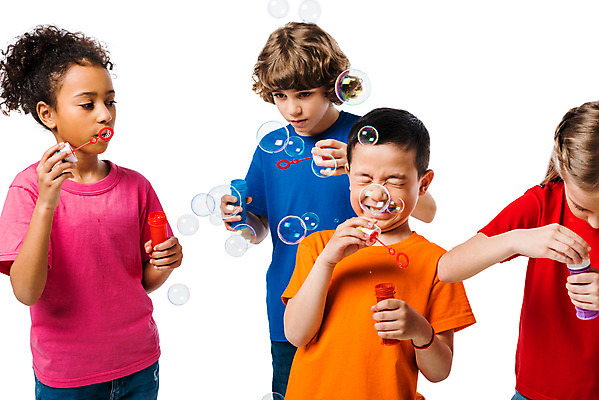 포토 JPG 스튜디오촬영 서양인 외국인 백인 여자 남자 문화 어린이 흑인 실내 누끼 사람 동양인 소녀 소년 여러명 상반신 앞모습 10대 친구 컬러풀 글로벌 비눗방울 즐거움 흰배경 지구촌 비눗방울놀이 어린이만 국내포토 감정 뷰포인트 컬러 다수 백그라운드 관계 청소년 놀이 인종 내부 흰색 파일형식
