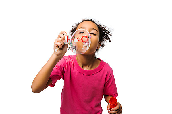 포토 JPG 스튜디오촬영 외국인 여자 문화 어린이 흑인 실내 한명 서기 누끼 사람 소녀 상반신 앞모습 10대 글로벌 비눗방울 즐거움 흰배경 지구촌 비눗방울놀이 진분홍색 소녀한명만 국내포토 서양인 1 감정 뷰포인트 분홍색 백그라운드 모션 청소년 놀이 인종 내부 흰색 여자한명만 소녀만 파일형식