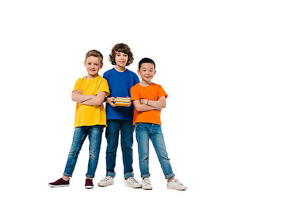 포토 JPG 스튜디오촬영 전신 서양인 외국인 백인 남자 문화 어린이 실내 서기 누끼 사람 동양인 소년 앞모습 10대 책 세명 친구 컬러풀 글로벌 팔짱 즐거움 흰배경 지구촌 소년만 국내포토 감정 뷰포인트 컬러 백그라운드 관계 모션 청소년 인종 내부 흰색 남자만 어린이만 파일형식