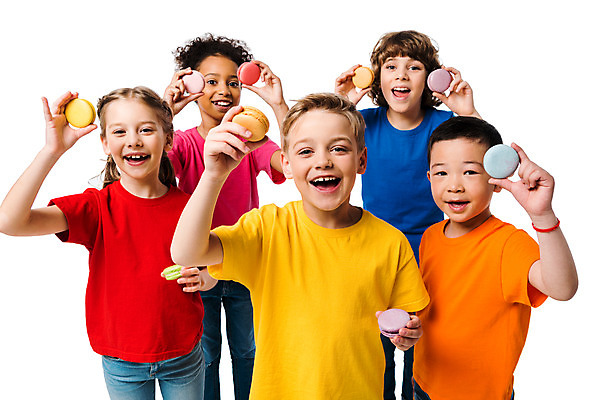 포토 JPG 스튜디오촬영 서양인 외국인 백인 여자 남자 문화 어린이 흑인 실내 서기 누끼 사람 동양인 소녀 소년 여러명 상반신 앞모습 10대 친구 하이앵글 컬러풀 글로벌 즐거움 흰배경 지구촌 마카롱 어린이만 국내포토 감정 뷰포인트 컬러 다수 백그라운드 관계 모션 청소년 디저트 인종 내부 흰색 파일형식