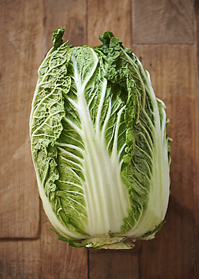 포토 1 전통 한식 음식 뷰포인트 백그라운드 채소 식재료 실내 내부 갈색 플랫 김장 파일형식 근접촬영 한포기 JPG 전통음식 김치 사람없음 오브젝트 스튜디오촬영 갈색배경 누끼 플랫레이 하이앵글 김장재료 배추 나무배경 국내포토