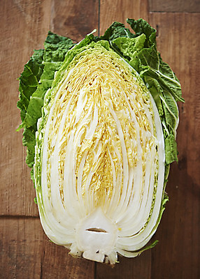 포토 JPG 스튜디오촬영 한식 단면 김치 실내 누끼 근접촬영 사람없음 하이앵글 전통음식 오브젝트 배추 김장 김장재료 플랫레이 갈색배경 나무배경 국내포토 전통 음식 뷰포인트 백그라운드 채소 식재료 내부 갈색 플랫 파일형식