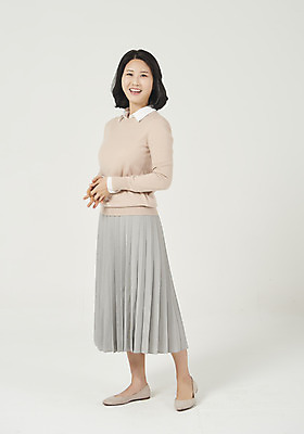 포토 JPG 스튜디오촬영 전신 여자 행복 엄마 실내 한명 서기 미소 누끼 성인 옆모습 30대 한국인 흰배경 주부 성인여자한명만 국내포토 1 감정 뷰포인트 백그라운드 가족 모션 표정 사람 동양인 내부 장년 흰색 여자한명만 성인여자만 파일형식