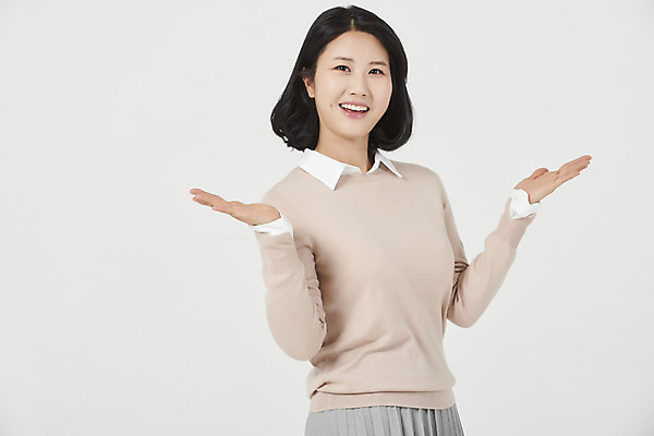 포토 JPG 스튜디오촬영 여자 행복 엄마 실내 한명 서기 미소 누끼 상반신 성인 옆모습 30대 한국인 흰배경 주부 성인여자한명만 국내포토 1 감정 뷰포인트 백그라운드 가족 모션 표정 사람 동양인 내부 장년 흰색 여자한명만 성인여자만 파일형식