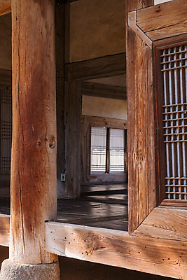 포토 JPG 주간 한국전통 여행 유적지 한옥 풍경 사람없음 야외 목재 관광지 세계문화유산 문화재 가을 역사 한국사 논산 돈암서원 응도당 국내포토 자연요소 나무 전통 계절 고건축 재료 한국 충청남도 서원 파일형식