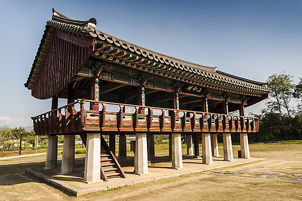 포토 JPG 주간 한국전통 여행 유적지 한옥 풍경 사람없음 야외 관광지 세계문화유산 문화재 가을 역사 한국사 논산 돈암서원 산앙루 국내포토 자연요소 전통 계절 고건축 한국 충청남도 서원 파일형식