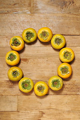 포토 JPG 스튜디오촬영 과일 자연 실내 감 누끼 사람없음 농작물 하이앵글 여러개 신선 원형 오브젝트 유기농 비타민 단감 플랫레이 슈퍼푸드 나무배경 국내포토 도형 웰빙 뷰포인트 다수 백그라운드 농업 내부 플랫 생태계 건강식품 영양소 파일형식