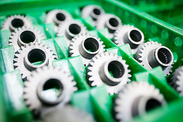 포토 JPG 산업 공장 공업 실내 사람없음 금속 여러개 부속품 체코 차량부품 기어 자동차공장 국내포토 유럽 다수 재질 내부 오브젝트 파일형식