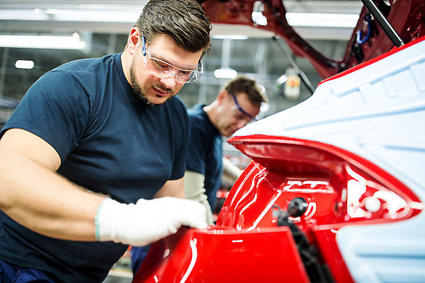 포토 JPG 서양인 외국인 응시 남자 산업 중년 공장 공업 자동차 협력 노동자 실내 서기 사람 상반신 성인 두명 옆모습 작업 작업장 동료 체코 보안경 남자만 자동차공장 국내포토 직업 시선 유럽 육상교통 뷰포인트 관계 모션 인종 내부 안전장비 파일형식