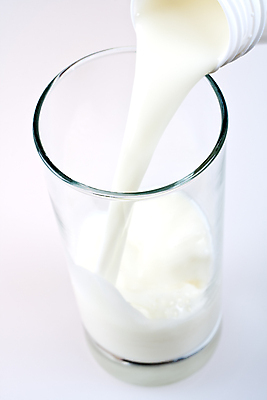 포토 JPG 해외이미지 전통 라이프스타일 웰빙 문화 음료 음식 파도 모션 유리 건강 사람없음 컵 약 식사 침묵 우유 추위 흰색 신선 오픈 액체 소 붓기 아침식사 상품 먹기 상쾌 유기농 흘림 보충 해외포토 식기 감정 바다 컬러 포유류 의학 재질 유제품 생활 소리 파일형식 이미지허브