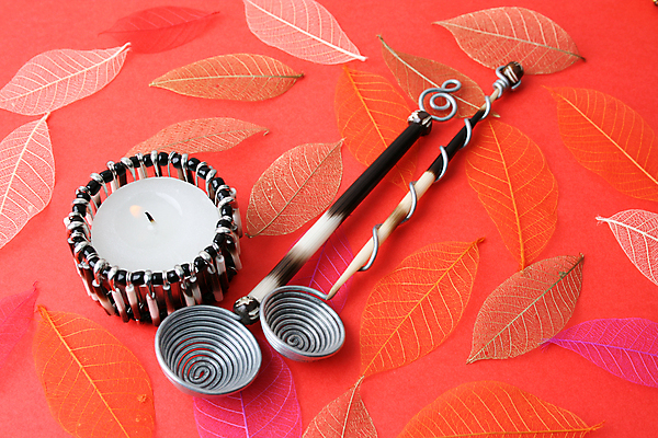 포토 JPG 해외이미지 식기 음식 잎 주방용품 나선형 사람없음 숟가락 문학 철사 깃털펜 왁스 해외포토 식물 생활용품 무늬 수저 펜 파일형식 이미지허브