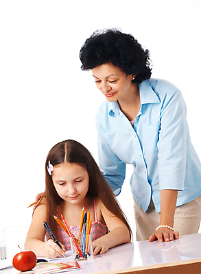 포토 JPG 해외이미지 백인 여자 교육 행복 할머니 어린이 2 학교 가족 손녀 함께함 사랑 미소 웃음 앉기 소녀 성인 두명 학습 연필 펜 우정 기록 잡기 가르침 보호 은퇴 돌봄 역할 해외포토 서양인 노년 감정 컨셉 관계 모션 학용품 표정 사람 친구 필기구 손주 파일형식 이미지허브