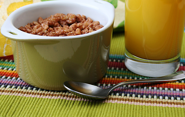 포토 JPG 해외이미지 그릇 식기 음식 오렌지 과일 유리 탁자 아침 건강 사람없음 초록색 초콜릿 주스 사발 아침식사 시리얼 상쾌 냅킨 설정 해외포토 주간 감정 음료 컬러 가구 재질 디저트 식사 사기그릇 파일형식 이미지허브